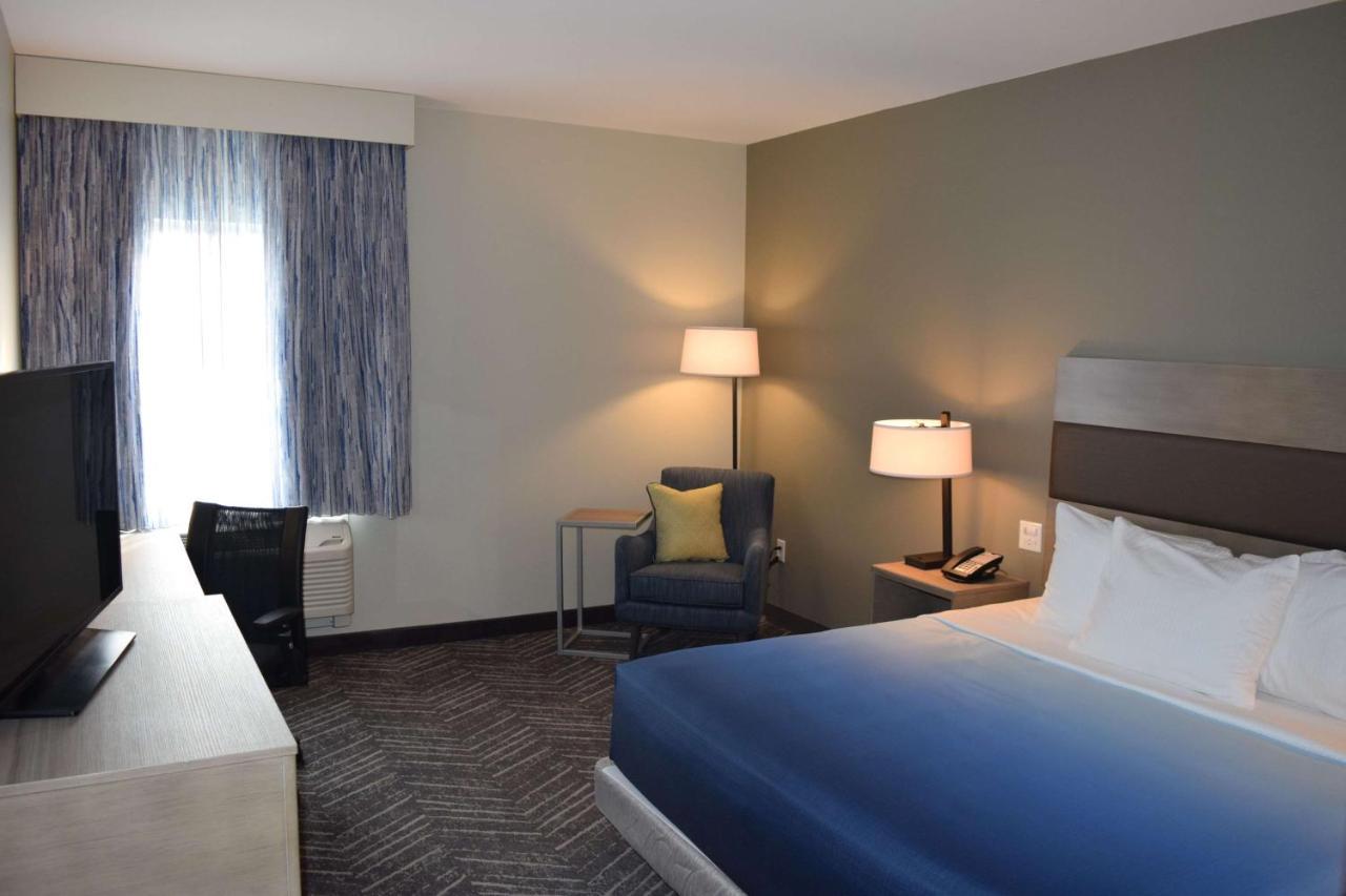 La Quinta Inn & Suites By Wyndham Middletown-Goshen Exterior photo