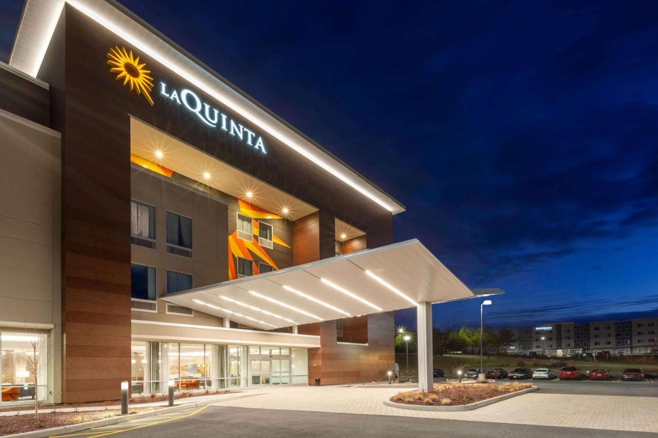 La Quinta Inn & Suites By Wyndham Middletown-Goshen Exterior photo